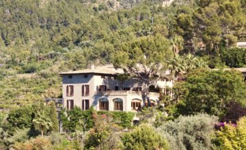 Hotels in Deia