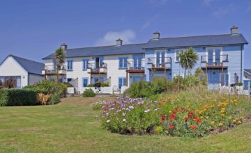Hotels with tennis courts on the Isles of Scilly