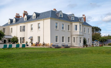 Hotels by the sea in Dorset