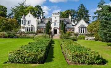 Hotels with tennis courts in Scotland