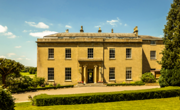Wiltshire hotels with pools